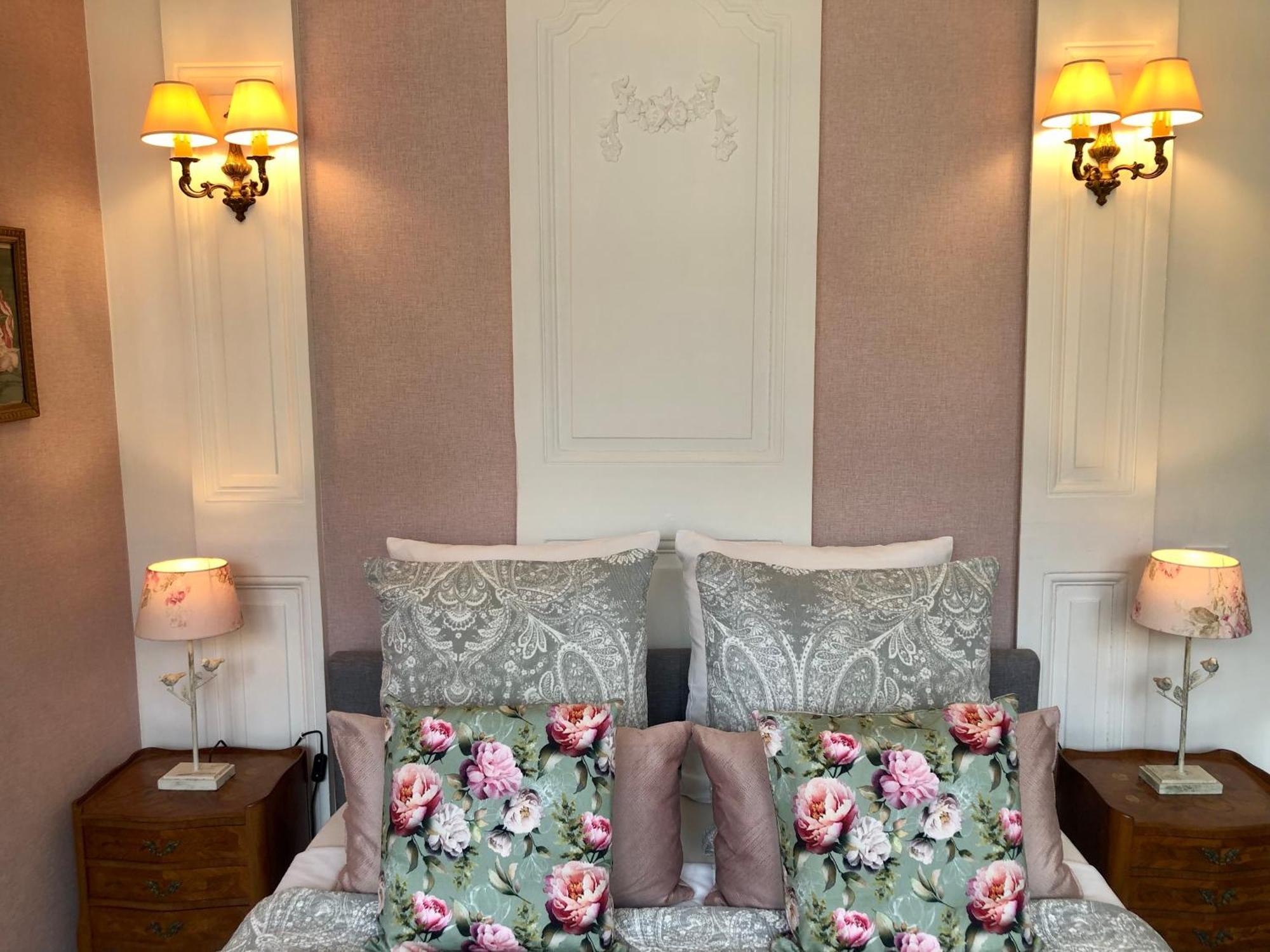 オンフルール レグリース エ パン デピース Bed & Breakfast エクステリア 写真